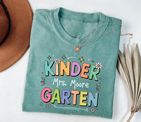 Personalized Kindergarten Teacher Short Sleeve T-Shirt