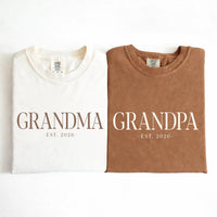 Personalized Grandma Grandpa Est 2026 Shirts, Matching New Grandparents Tees, Pregnancy Reveal, Baby Announcement Gift