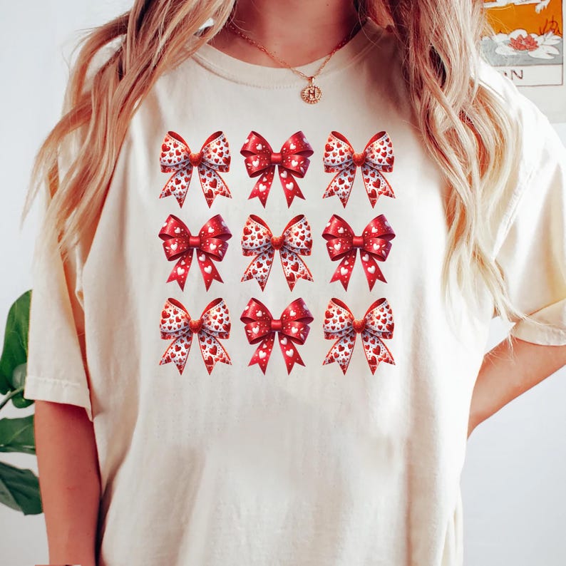 Retro Valentine's Day Short Sleeve T-Shirt, Heart Coquette Shirt