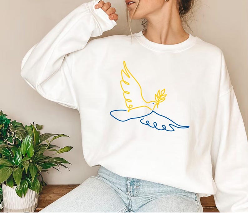 Free Ukraine Sweatshirt, Ukraine Support Outfit