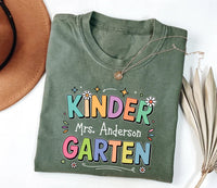Personalized Kindergarten Teacher Short Sleeve T-Shirt