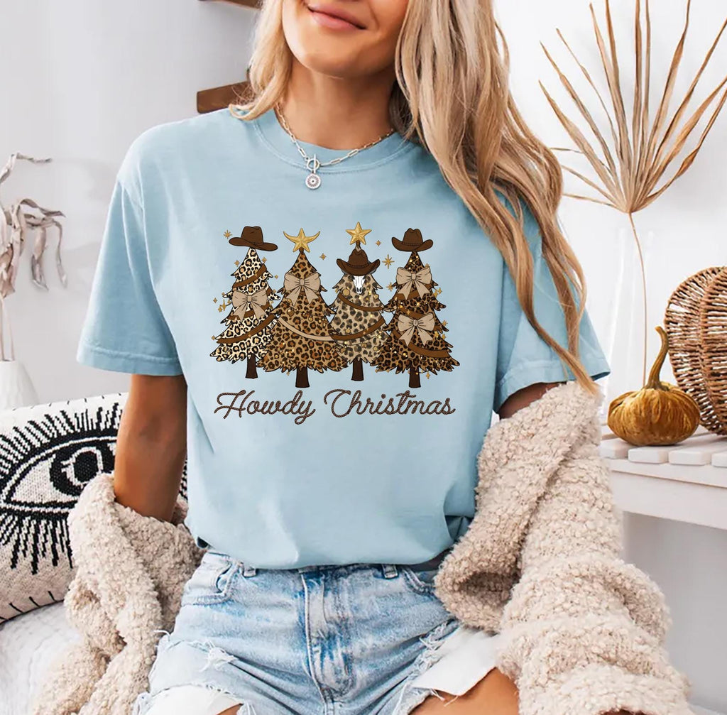 Howdy Christmas Shirt, Western Christmas Shirt, Retro Christmas Tree Tee