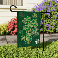 Celtic Shamrock Garden Flag, St Patrick’s Day Irish Yard Flag, Green Gold Shamrocks Outdoor Decor, Lucky Clover Lawn Flag