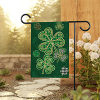 Celtic Shamrock Garden Flag, St Patrick’s Day Irish Yard Flag, Green Gold Shamrocks Outdoor Decor, Lucky Clover Lawn Flag